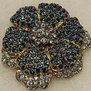 Jacqueline Beauvoir Kennedy Collection replica brooch by Camrose & Kross.